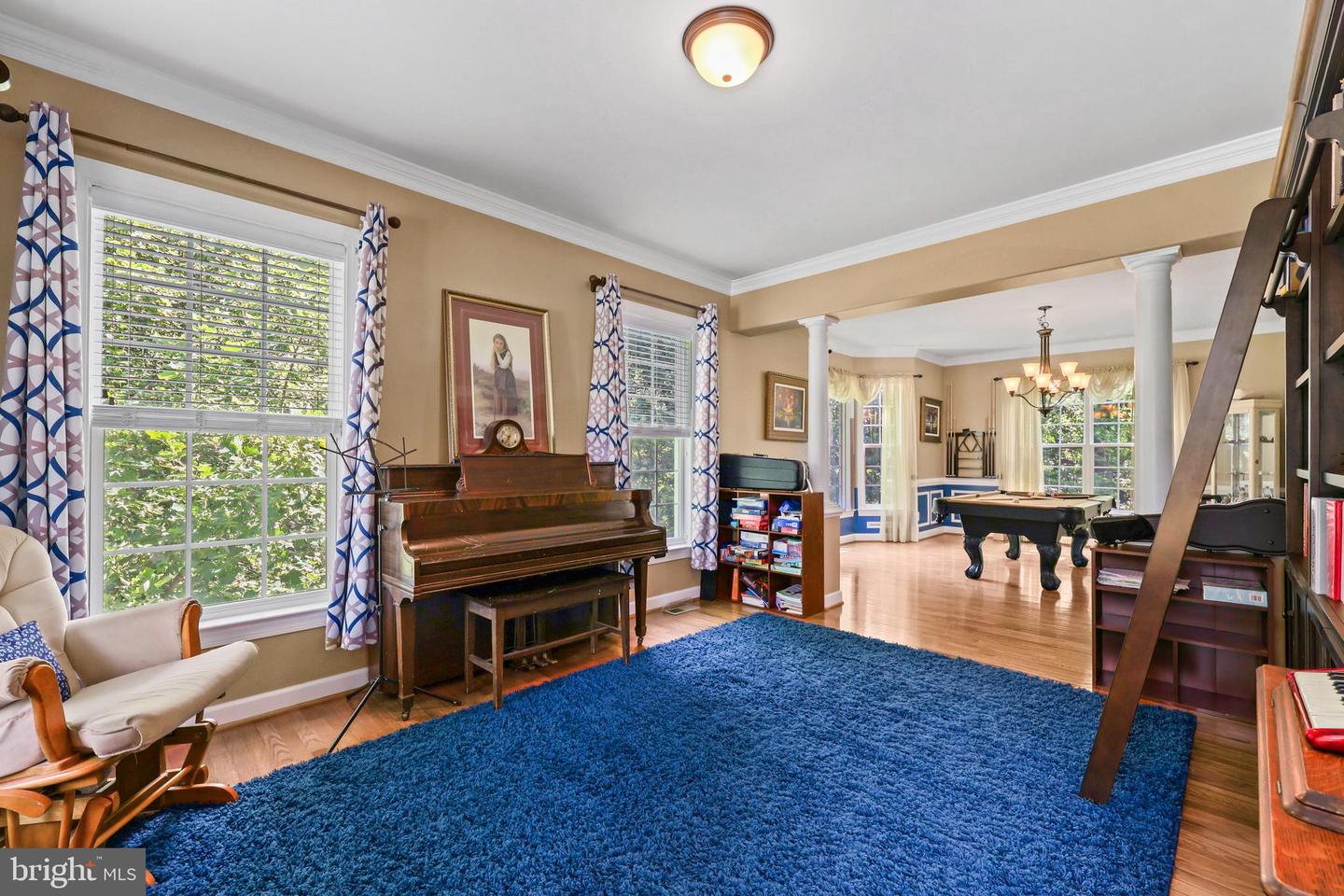 1 Rolling Brooke Ct Property Photo 8