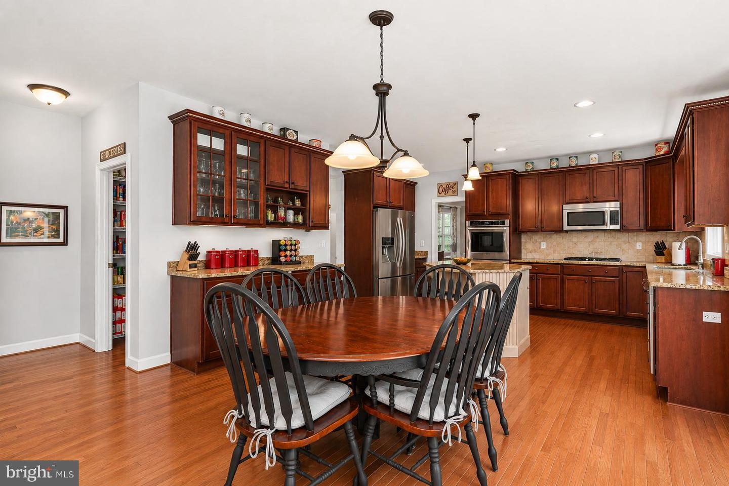 1 Rolling Brooke Ct Property Photo 13