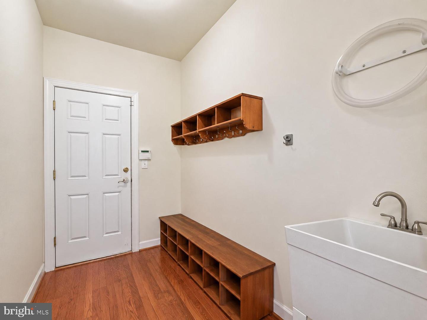 1 Rolling Brooke Ct Property Photo 17