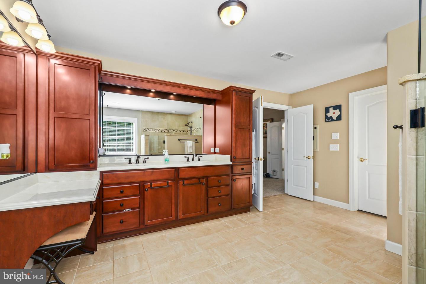 1 Rolling Brooke Ct Property Photo 25