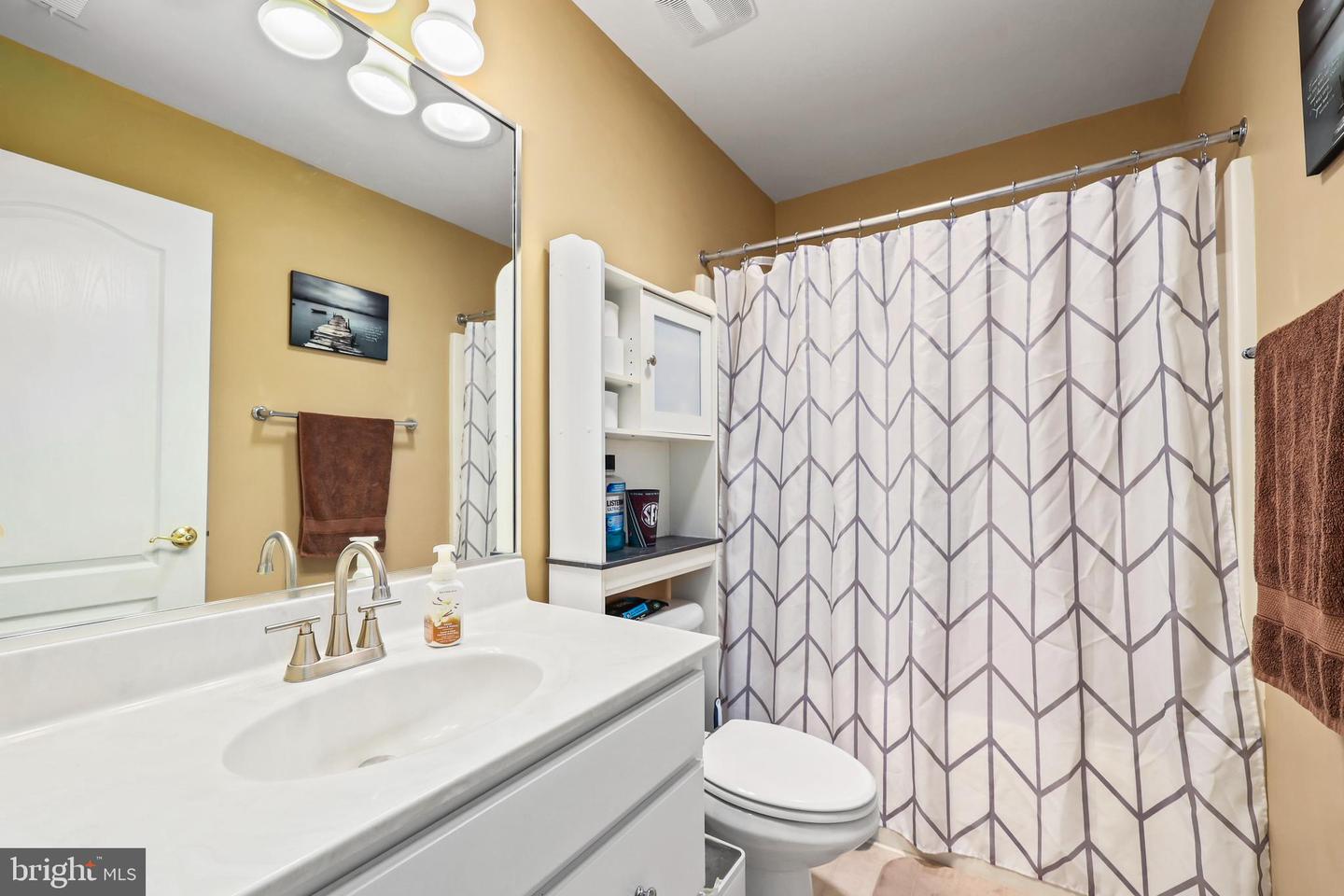 1 Rolling Brooke Ct Property Photo 33