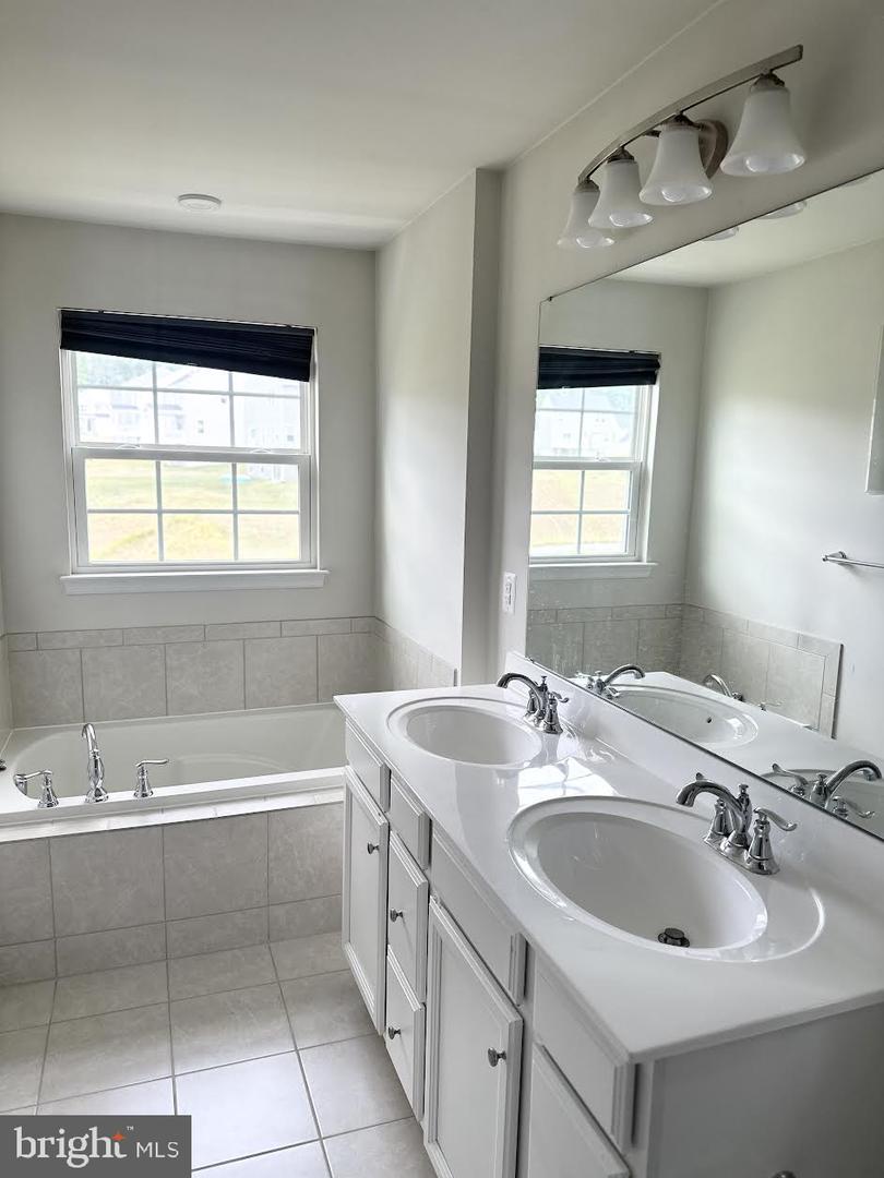 514 Landing Dr Property Photo 15