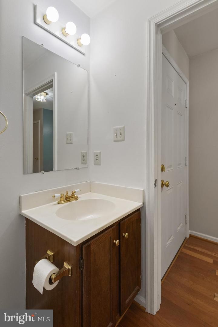 410 Wind Ridge Dr Property Photo 13