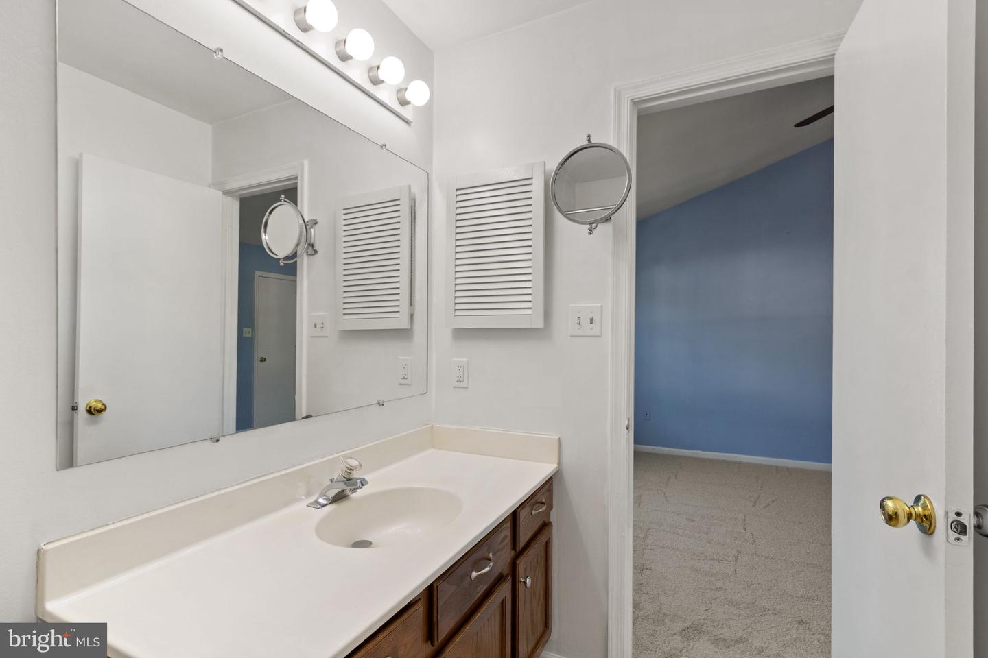 410 Wind Ridge Dr Property Photo 16