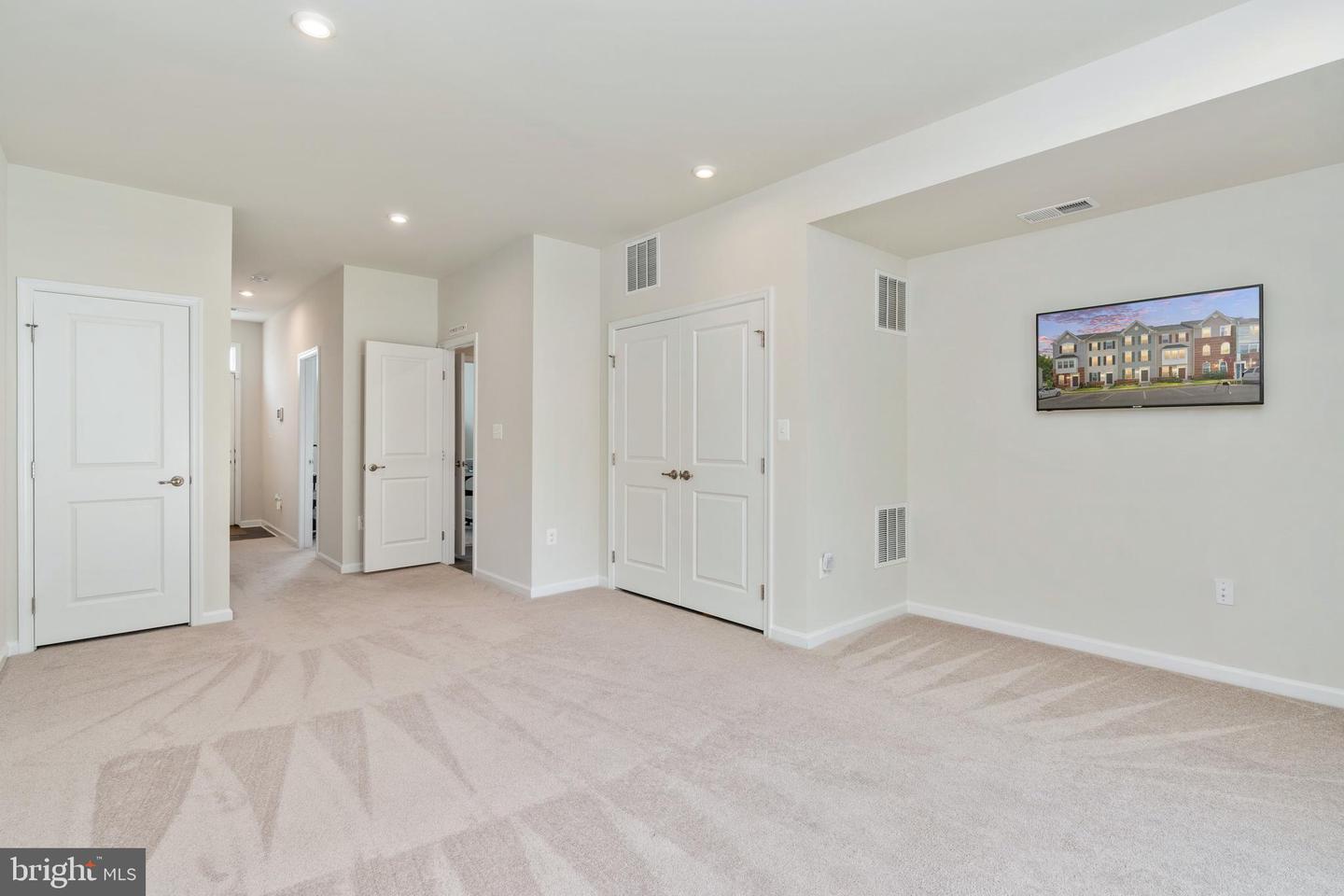 533 View Point Way Property Photo 17