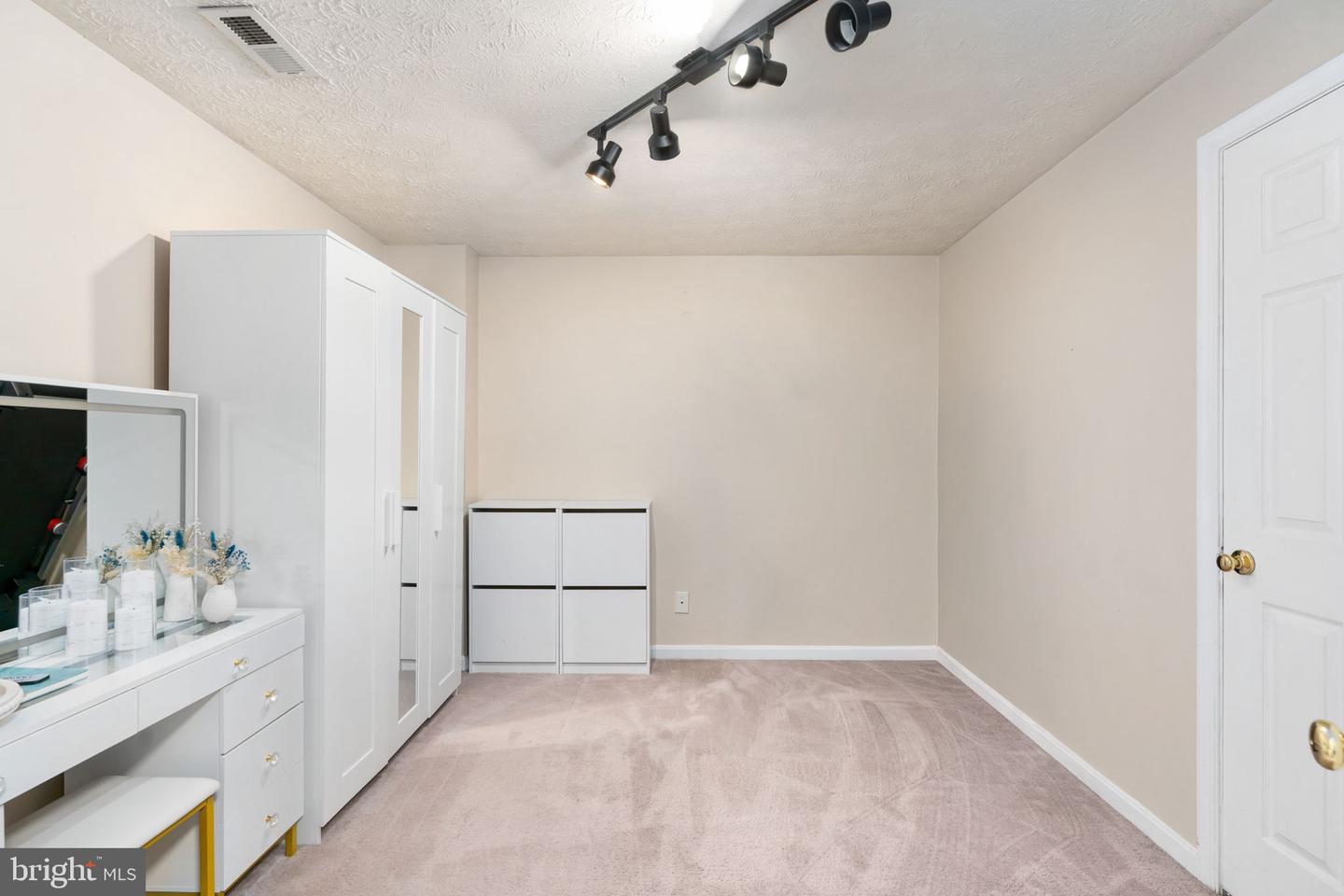 406 Rover Ct Property Photo 17