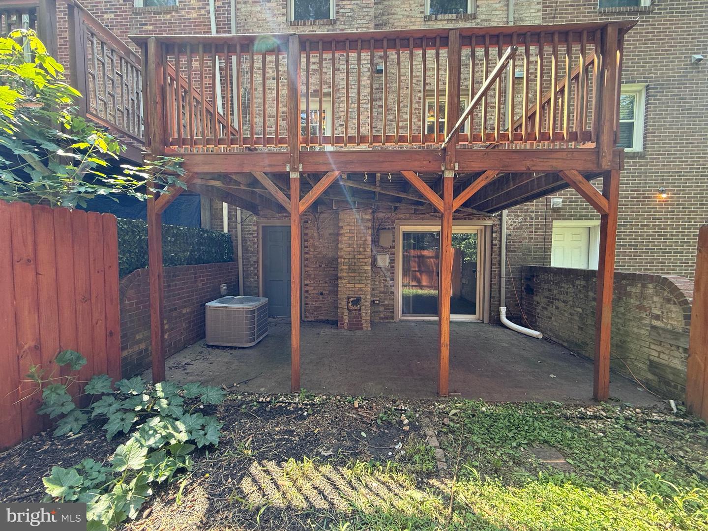 431 Ridgemore St Property Photo 42