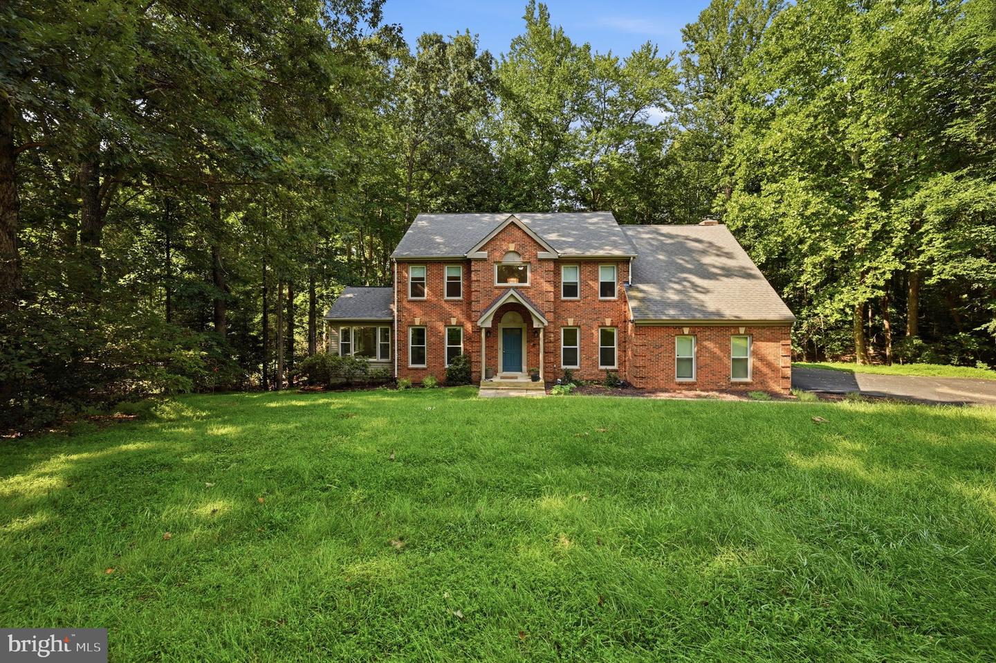 2 English Hills Dr Property Photo 1