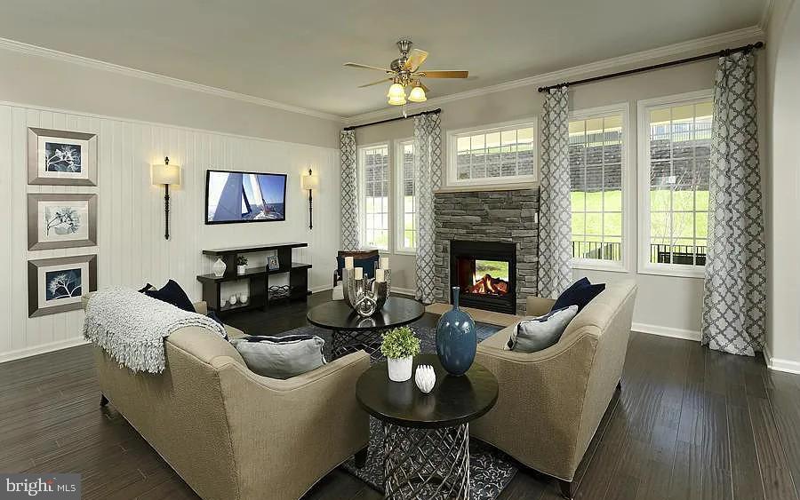 141 Coachman Cir Property Photo 4