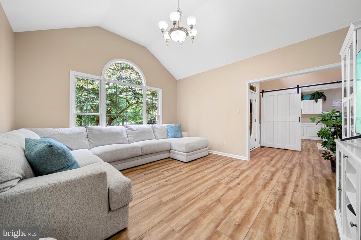 35 Park Rd Property Photo 13