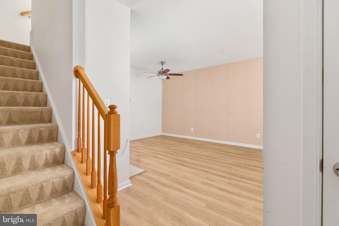 811 Carnaby St Property Photo 27