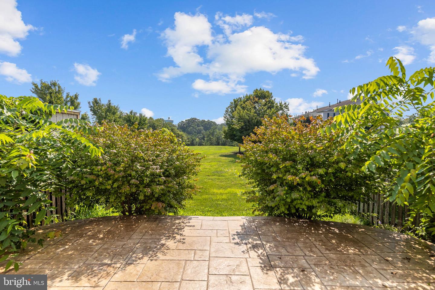 811 Carnaby St Property Photo 46