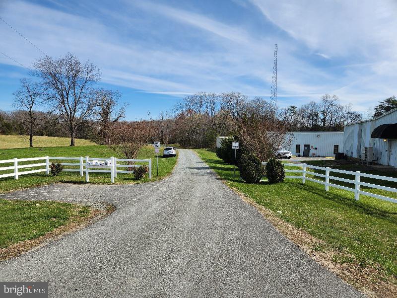 1140 Garrisonville Rd Property Photo 2