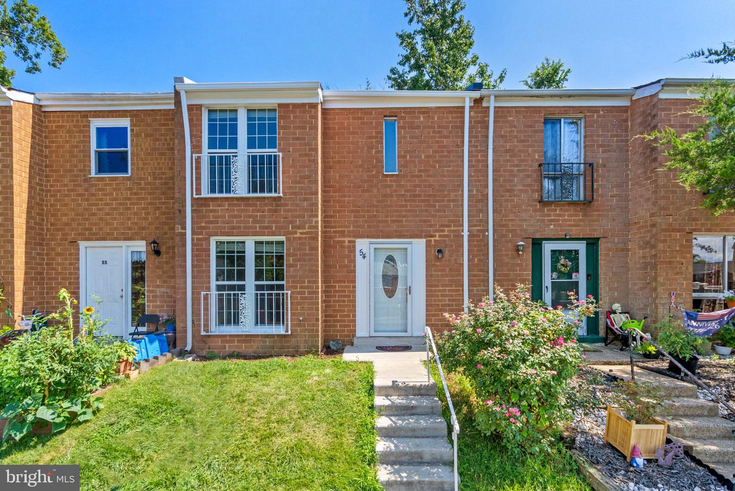 54 Maple Property Photo 4
