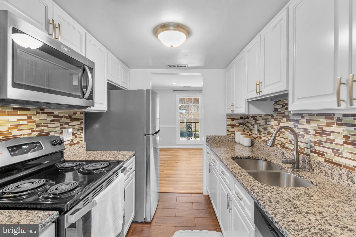 54 Maple Property Photo 14