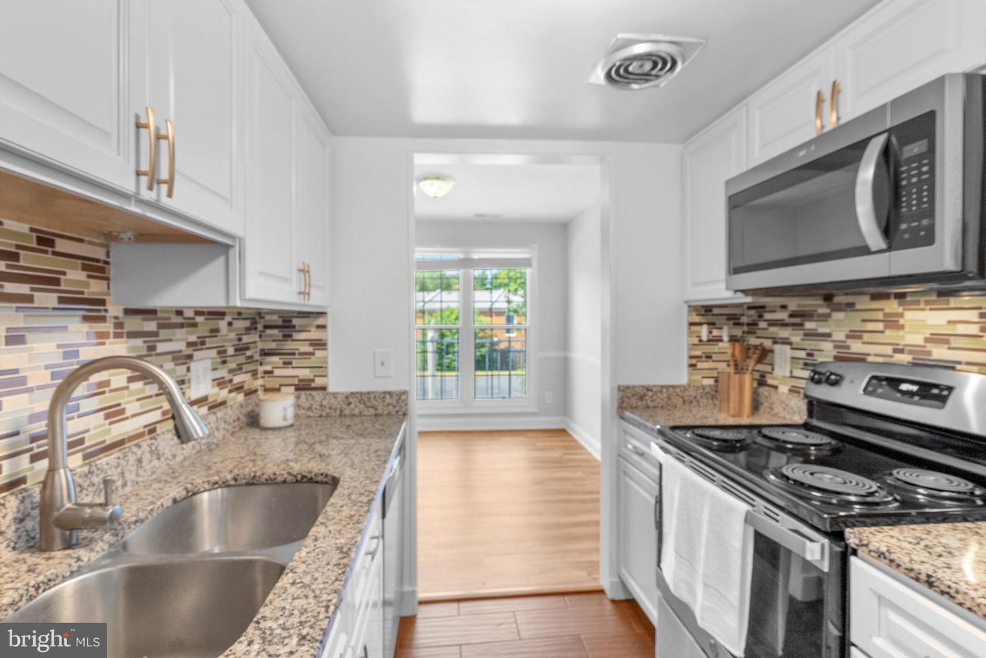 54 Maple Property Photo 16