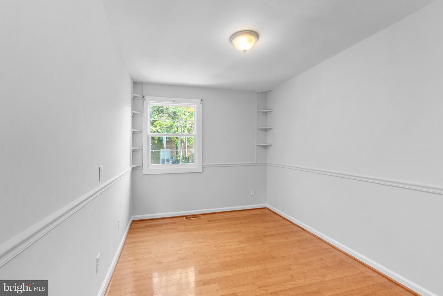 54 Maple Property Photo 30