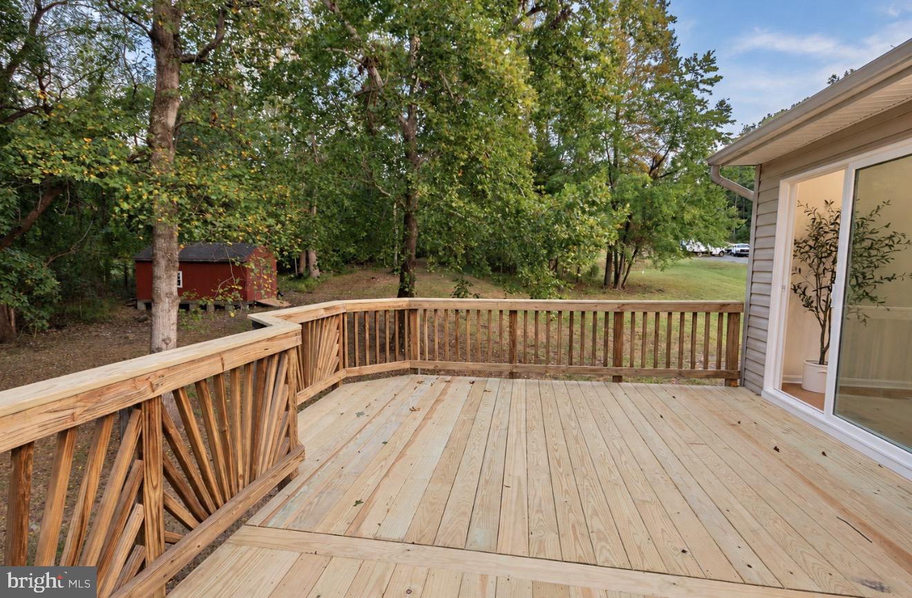 5 Raspberry Ln Property Photo 10