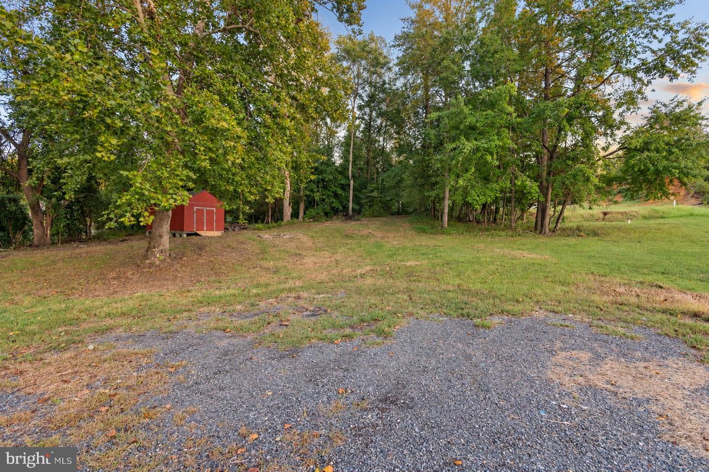 5 Raspberry Ln Property Photo 13