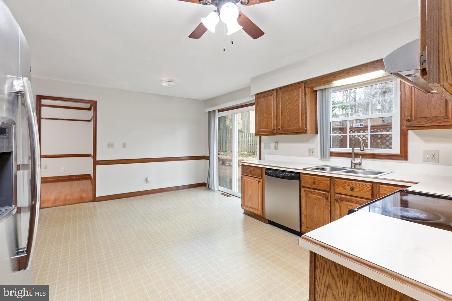 1130 Columbus Dr Property Photo 10