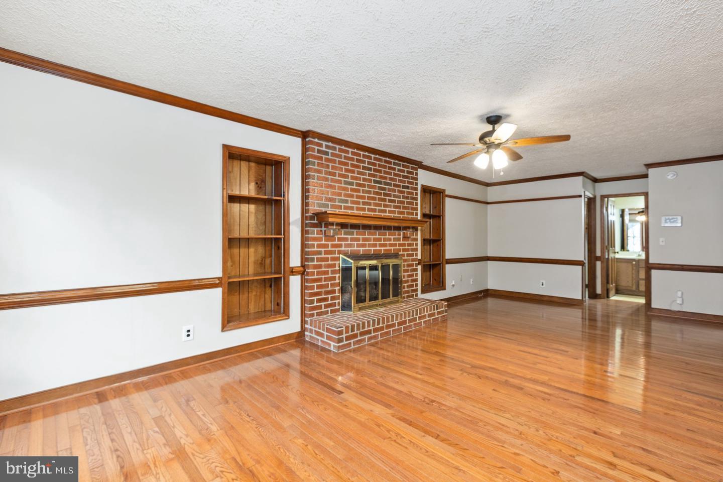 1130 Columbus Dr Property Photo 19