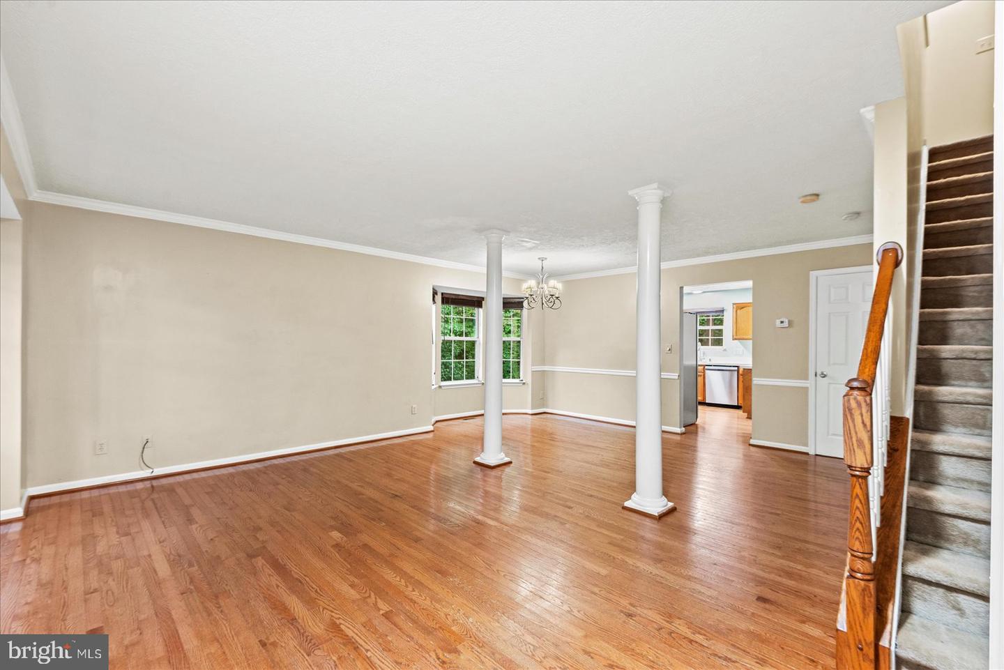 112 Healy Ct Property Photo 3