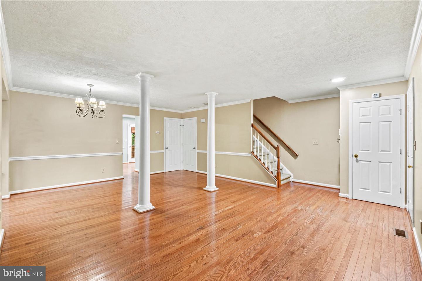 112 Healy Ct Property Photo 6