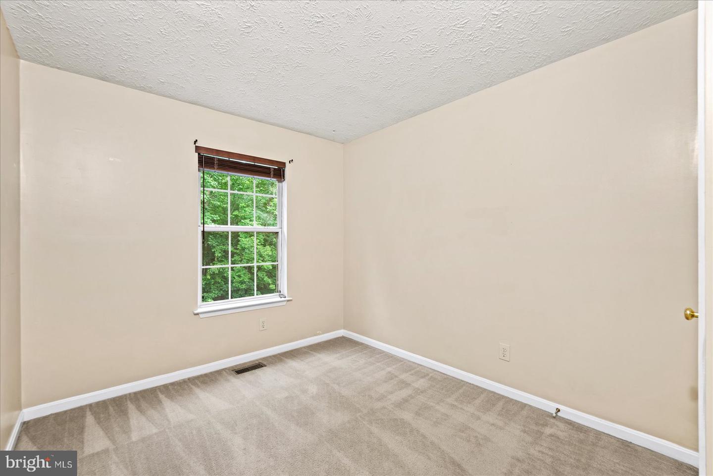 112 Healy Ct Property Photo 22