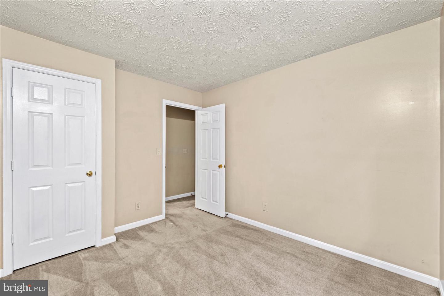 112 Healy Ct Property Photo 23