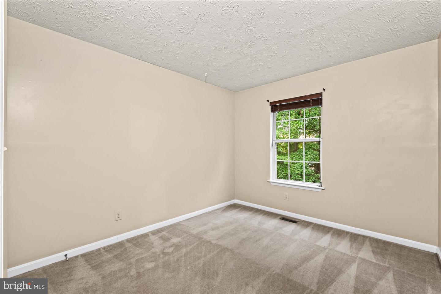 112 Healy Ct Property Photo 24
