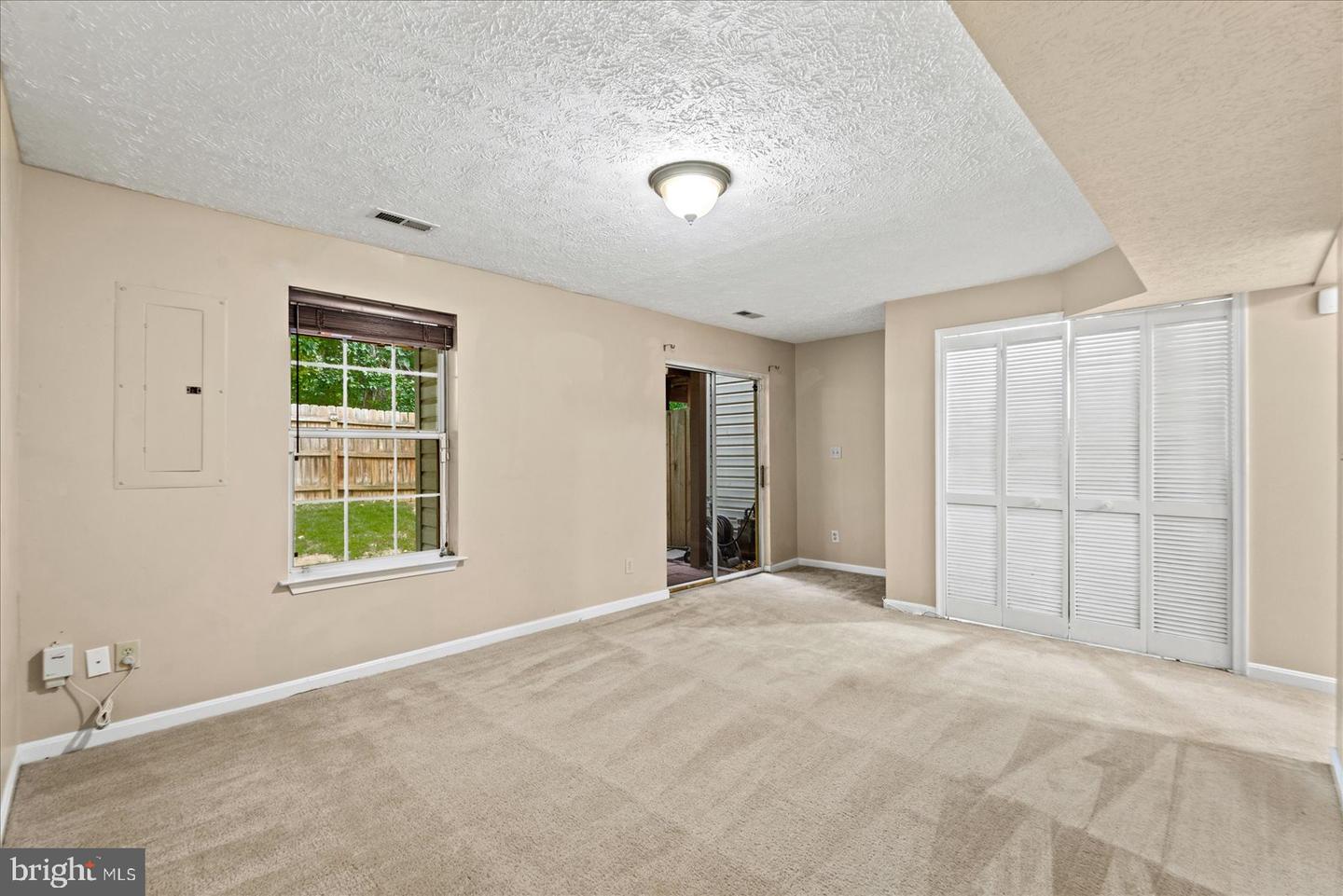 112 Healy Ct Property Photo 28