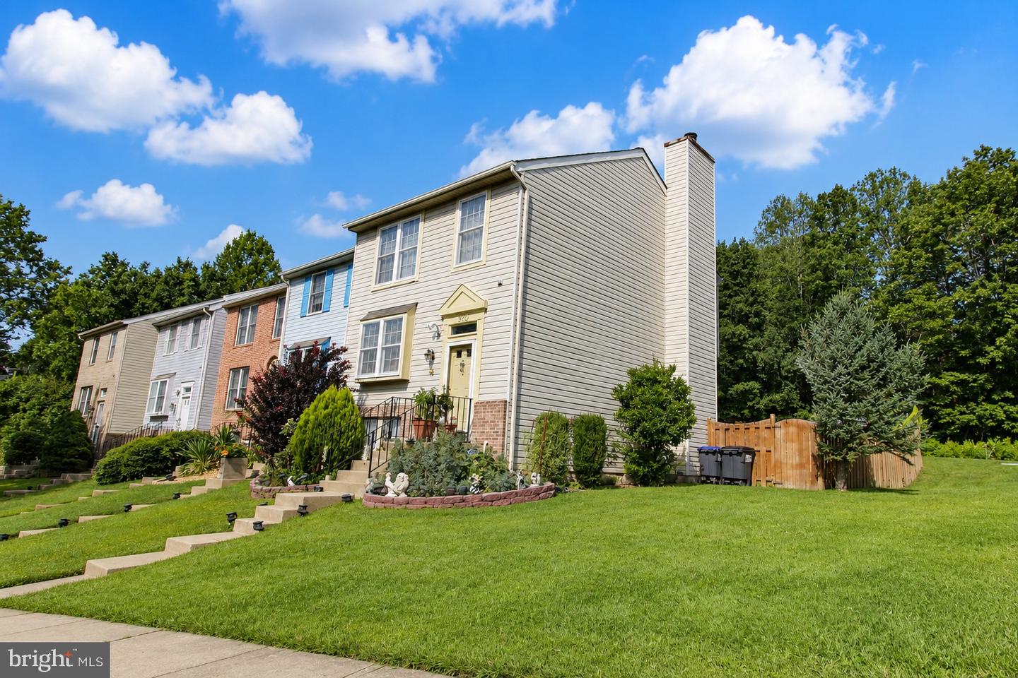 300 BARKSDALE PL