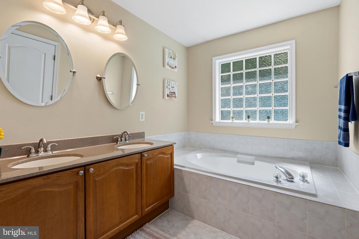 211 Shaw Ct Property Photo 19