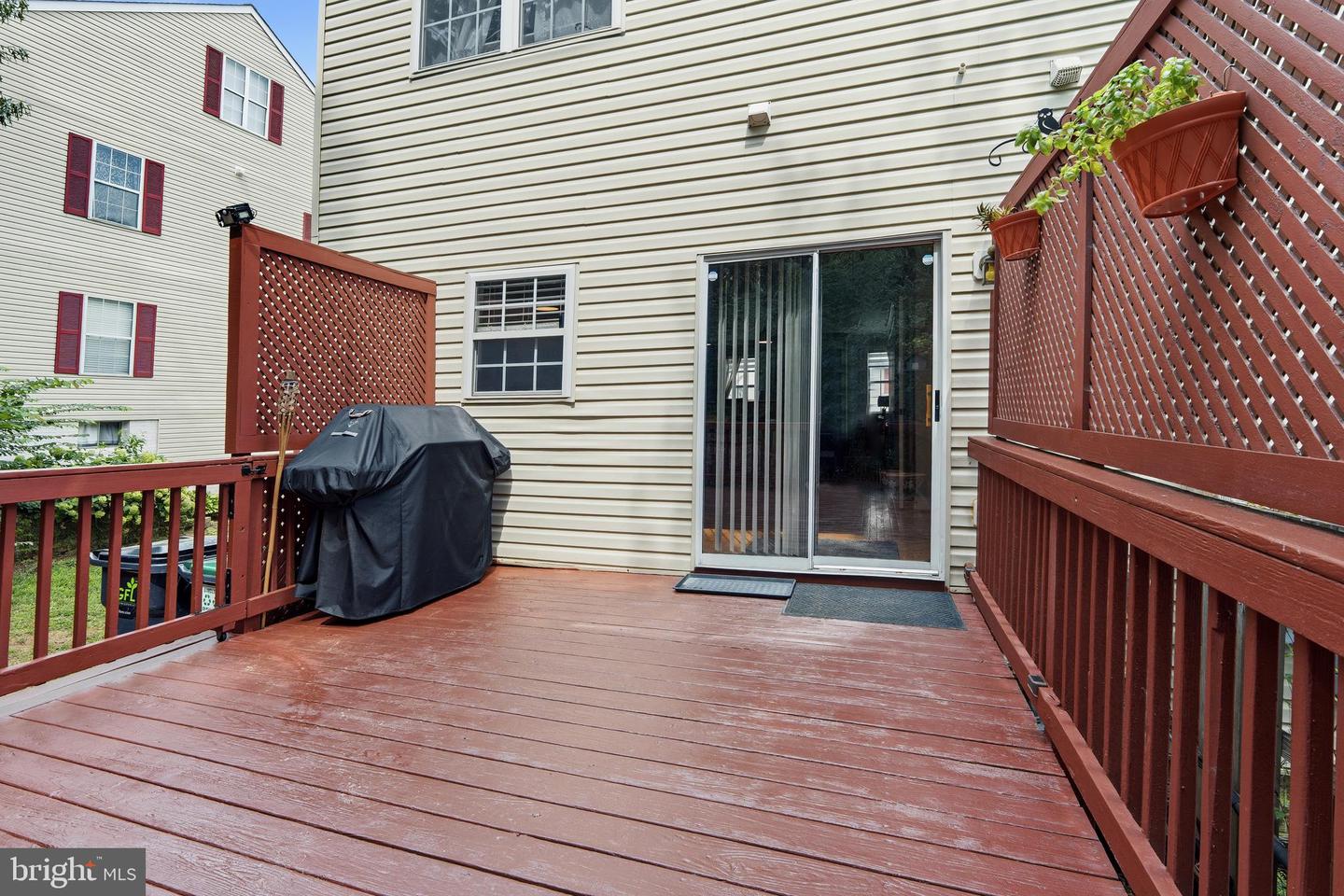 211 Shaw Ct Property Photo 26