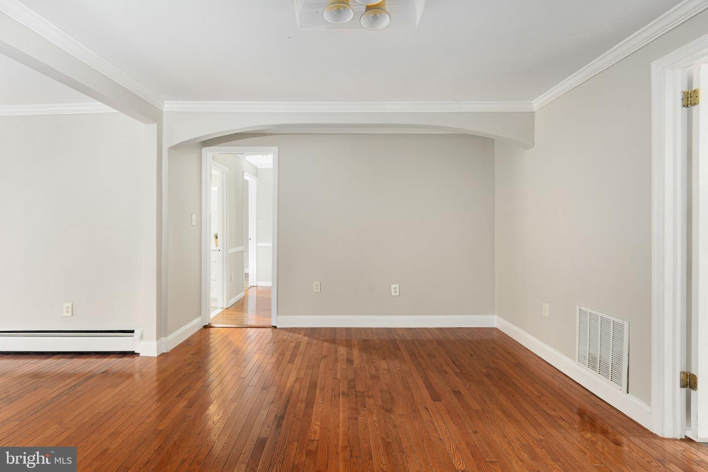 30 Vincent Ln Property Photo 9