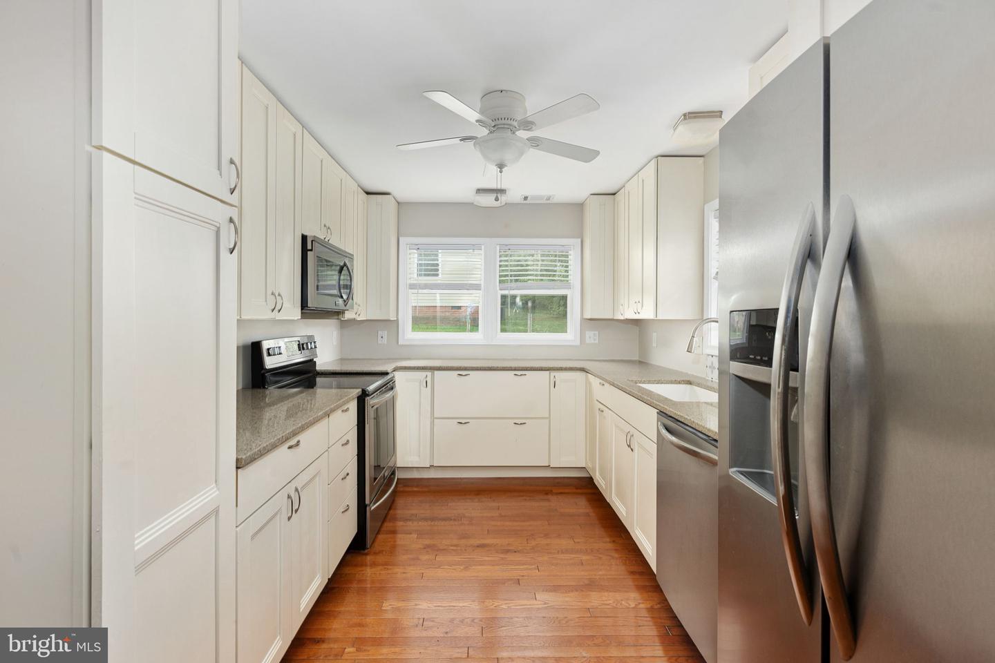 30 Vincent Ln Property Photo 10