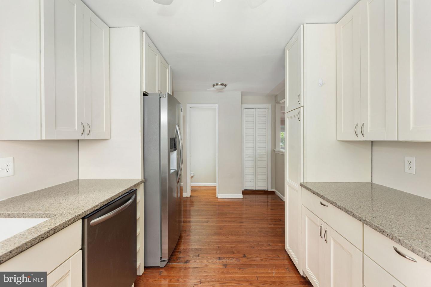 30 Vincent Ln Property Photo 11