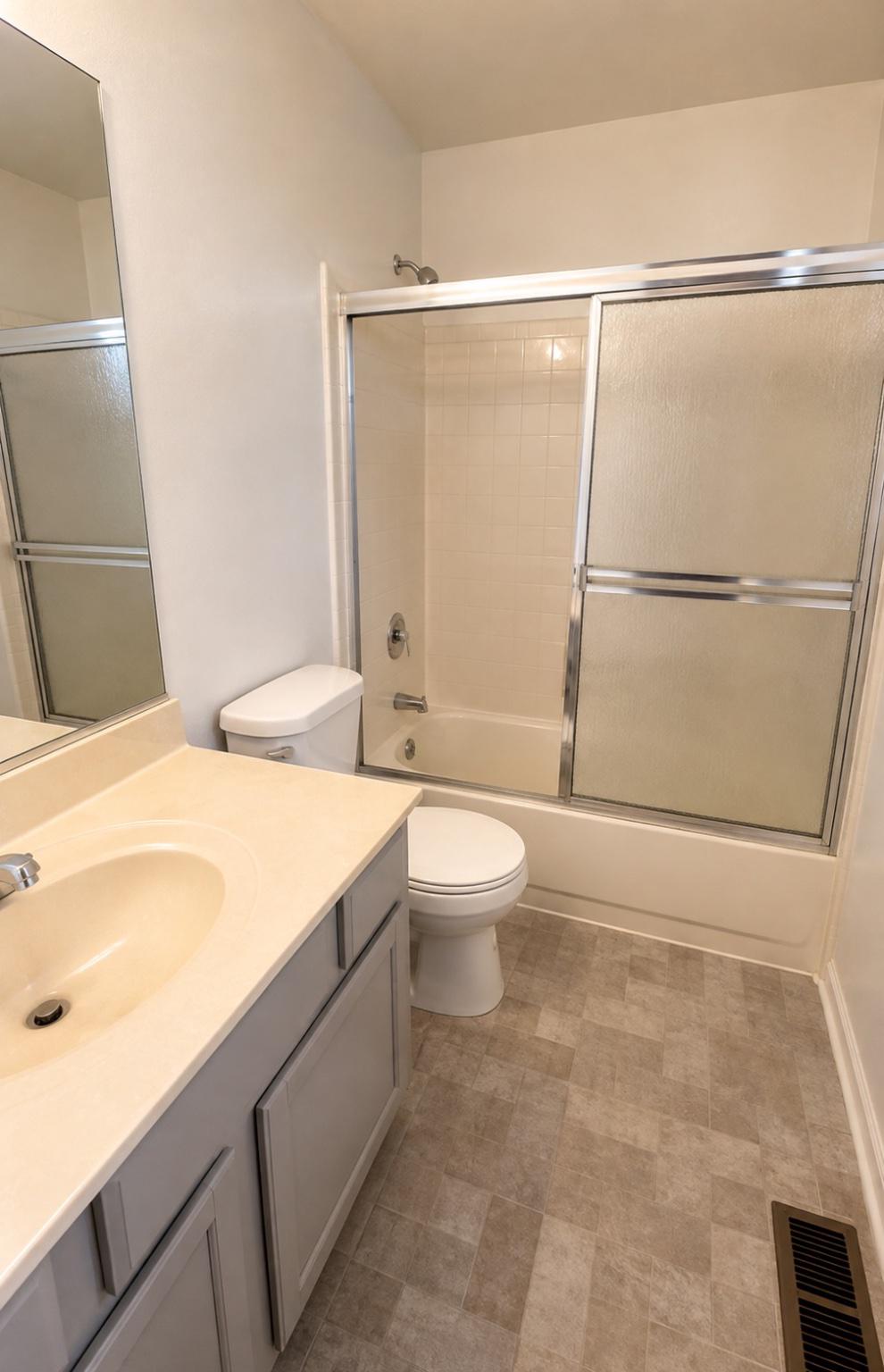 203 W Park Dr Property Photo 7