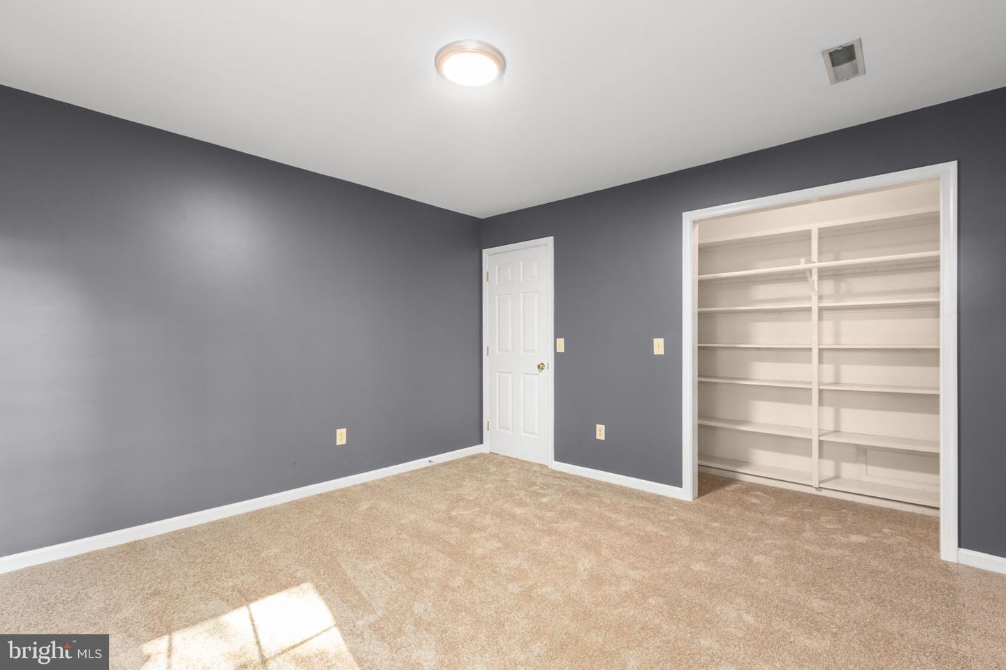 15 Twin Lake Ct Property Photo 33