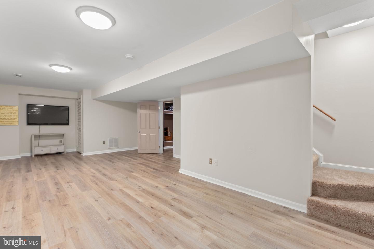 15 Twin Lake Ct Property Photo 34