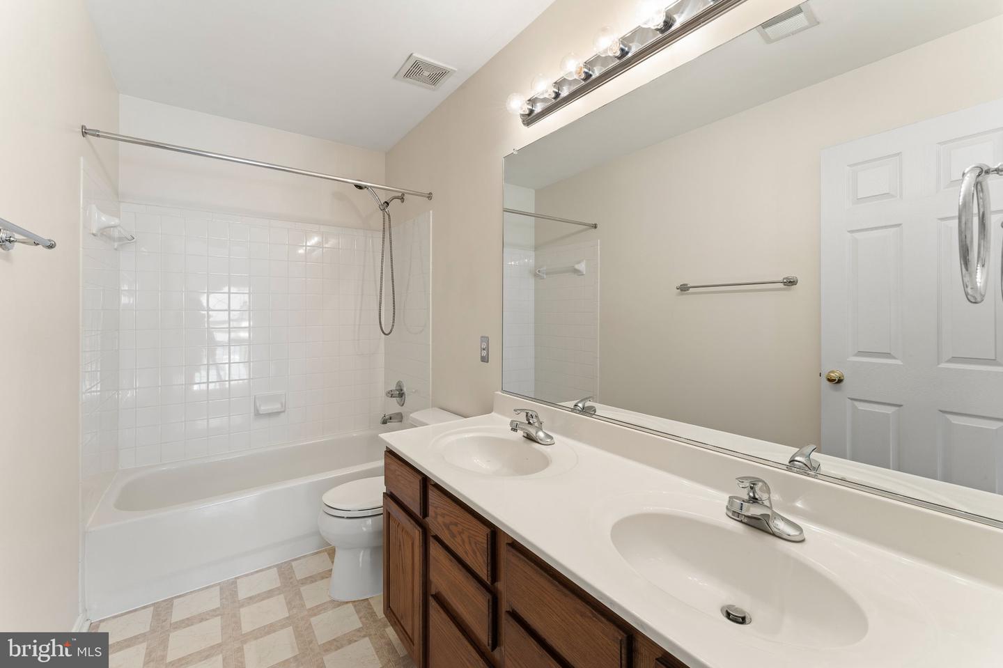 27 Watermill Ct Property Photo 41
