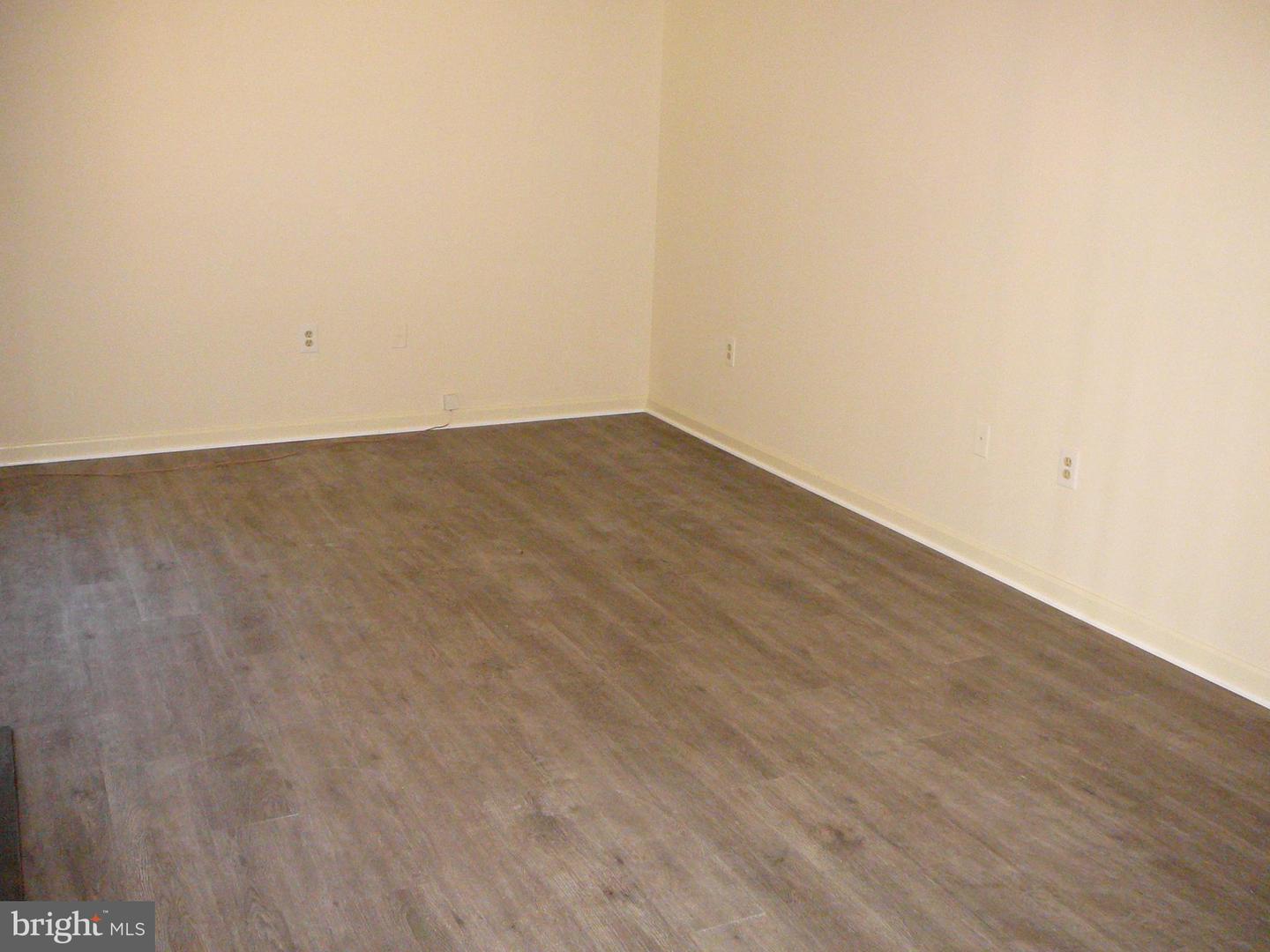 406 Park Cove Dr Property Photo 15