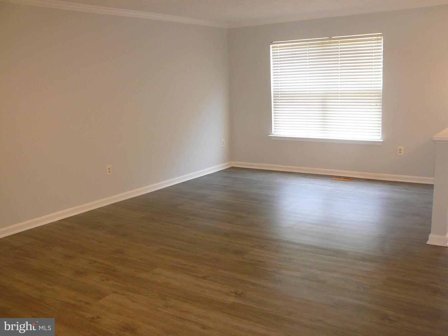 406 Park Cove Dr Property Photo 18