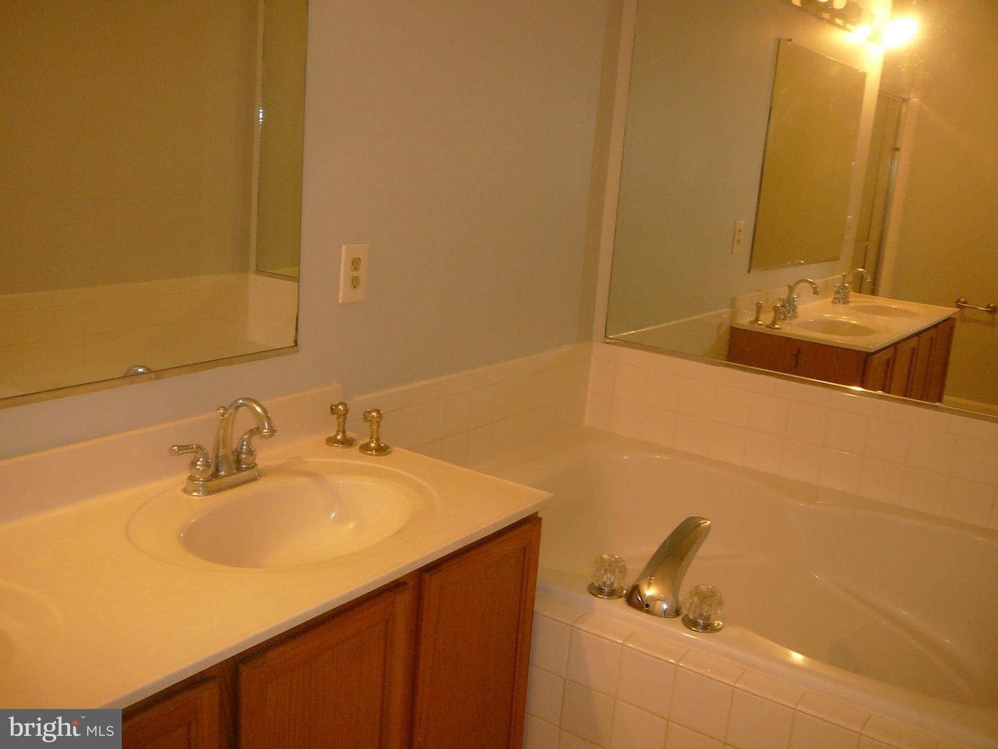 406 Park Cove Dr Property Photo 22