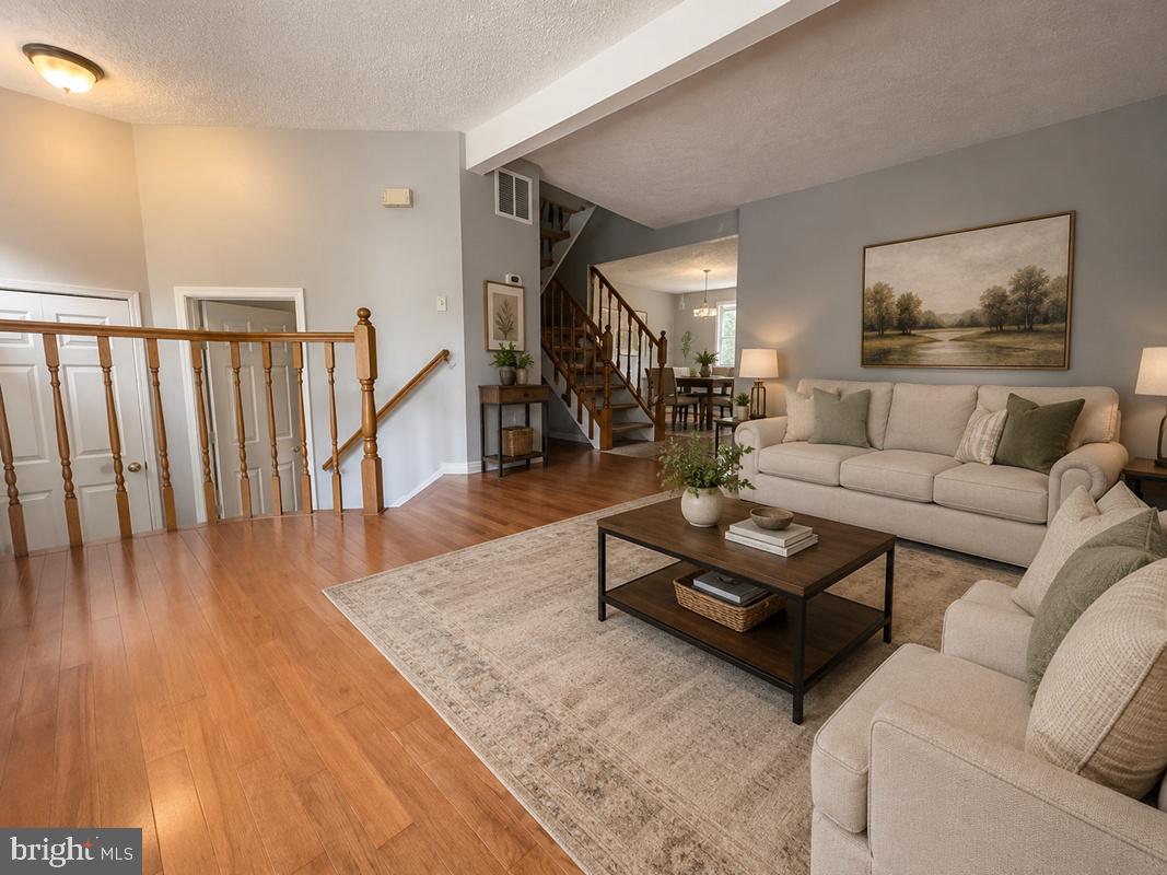 106 Ridgecrest Ct Property Photo 4