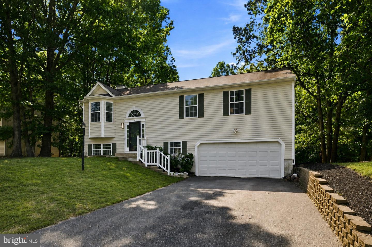 6 Plumosa Dr Property Photo 1
