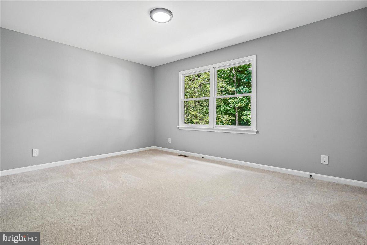 32 Kelly Way Property Photo 22