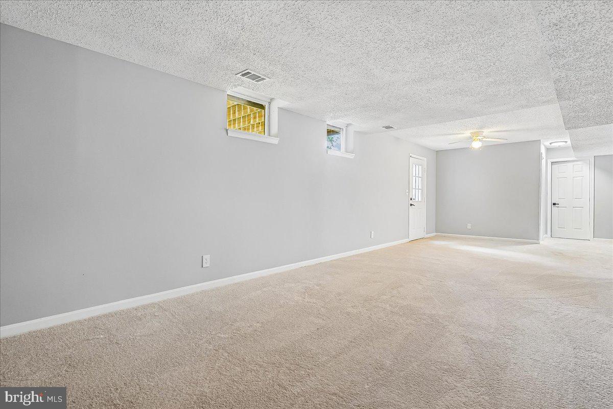 32 Kelly Way Property Photo 30