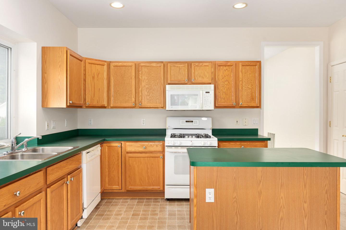 7 Dayton Cir Property Photo 16