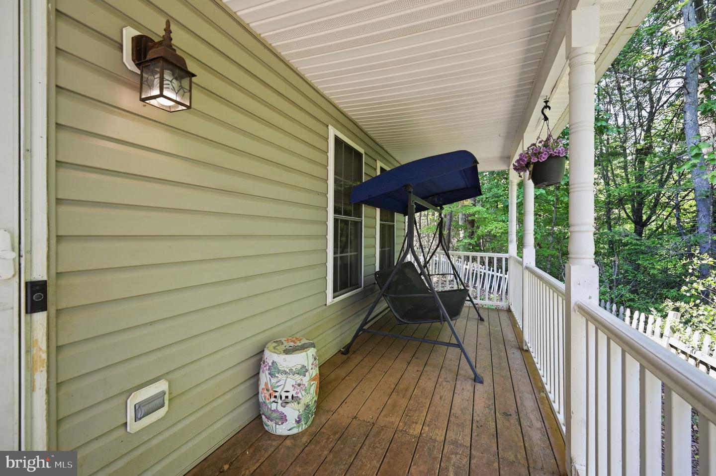20 Raspberry Ln Property Photo 3